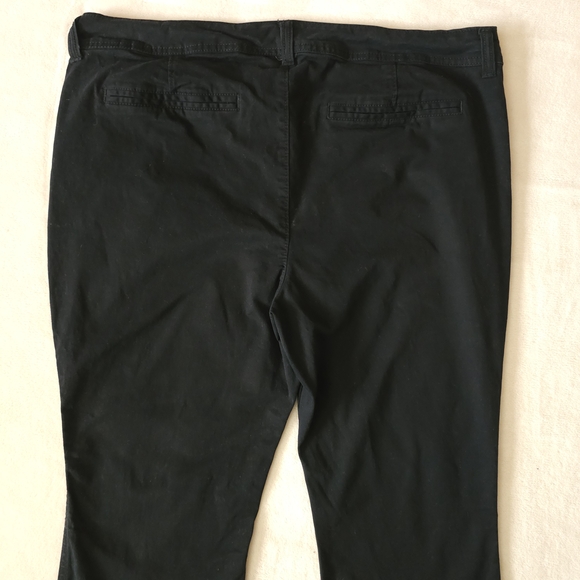 Old Navy Black Bootcut Khaki Casual Chino Pants - Picture 4 of 6